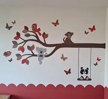 Roestrood babykamer kleur